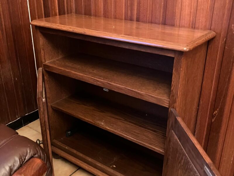 GRATIS kleine wandkast zelf op te halen