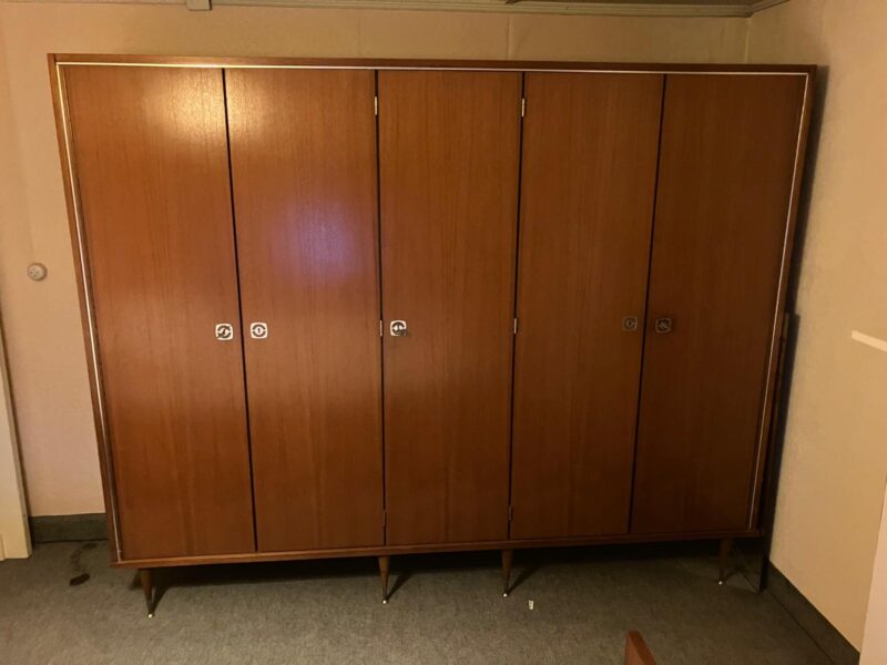 GRATIS kast zelf te demonteren en op te halen