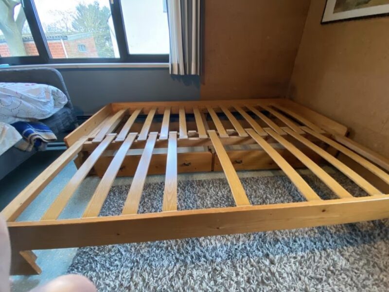 uitschuifbaar bed