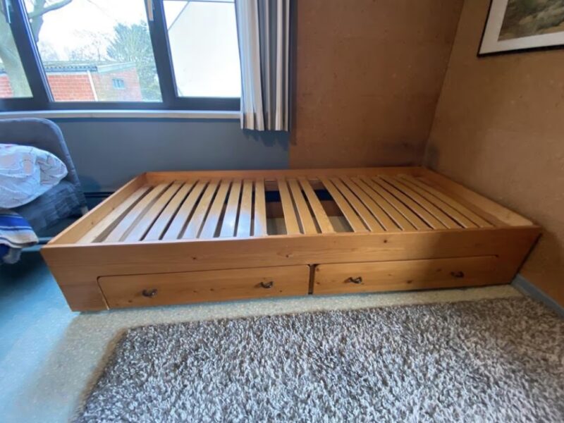uitschuifbaar bed