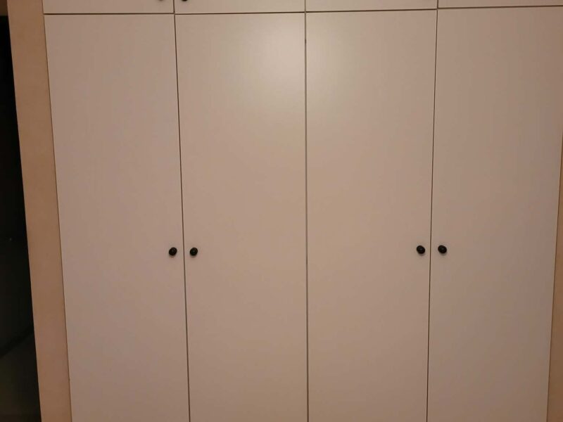 Witte kastdeuren (gratis)