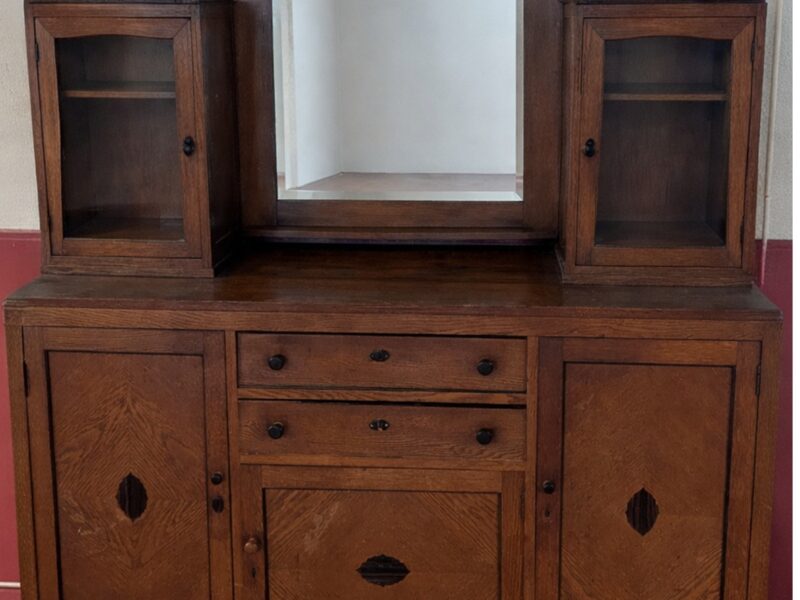 Antiek Jugendstil buffetkast gratis afhalen.