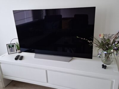 Witte massief houten (tv) dressoir met 2 lades