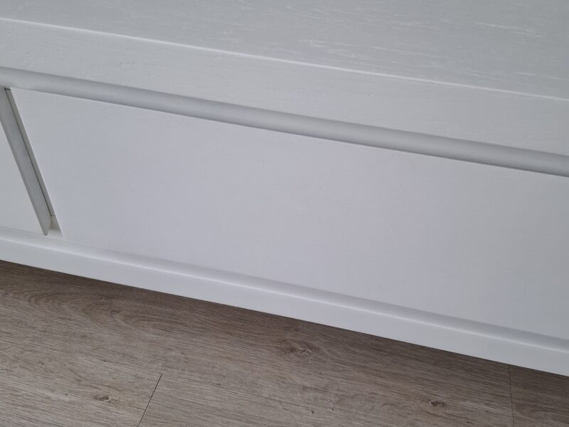 Witte massief houten (tv) dressoir met 2 lades