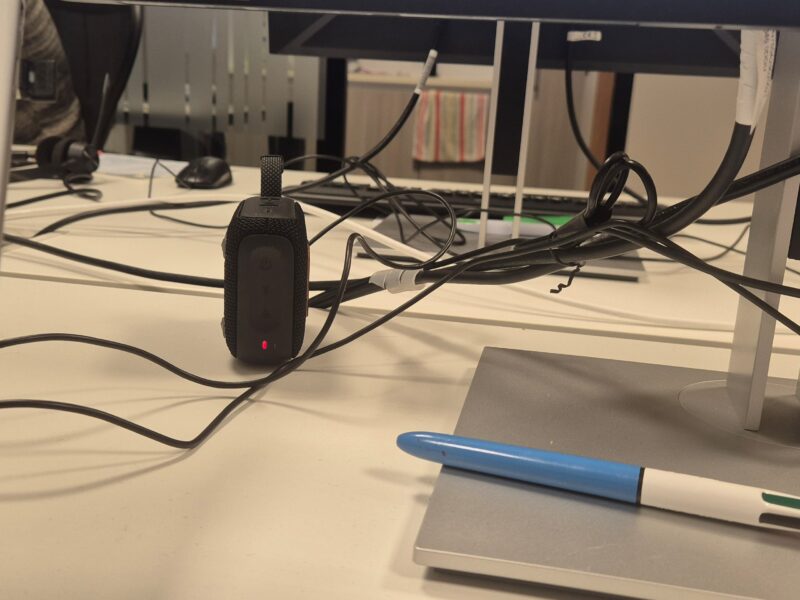 JBL speakerke